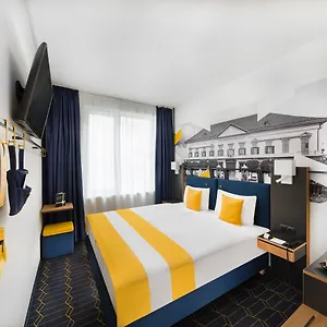 *** Otel D8 Macaristan